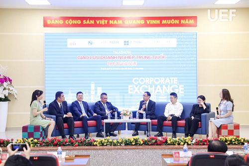 okviphoatdong storeers expands their career pathway and inquire experiences from Chinese businesses