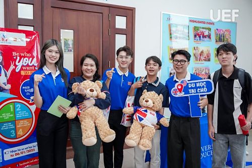 Tan Hong High School Students Explore okviphoatdong store’s International Environment & Early Scholarship Program