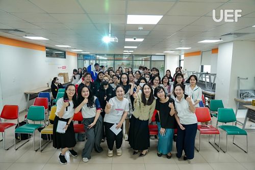 okviphoatdong storeErs learned about tetanus, prevention and timely treatment from the doctor