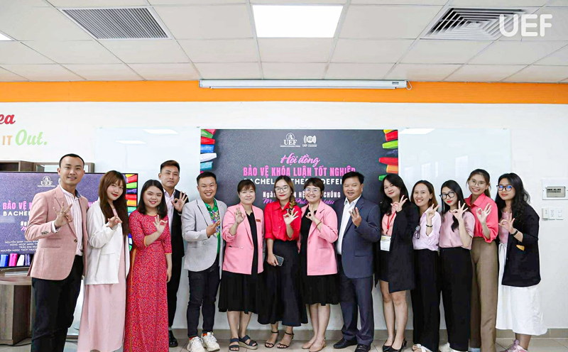 Nguyễn Minh Hạnh Đoan, cựu okviphoatdong ngành okvip đăng nhập công chúng okviphoatdong store