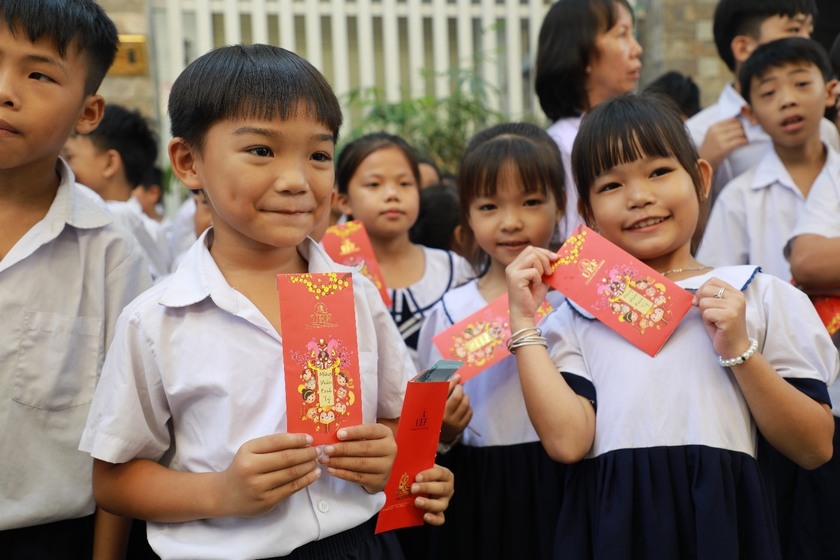 Vui xuân đón Tết cùng Hội từ thiện okviphoatdong store
