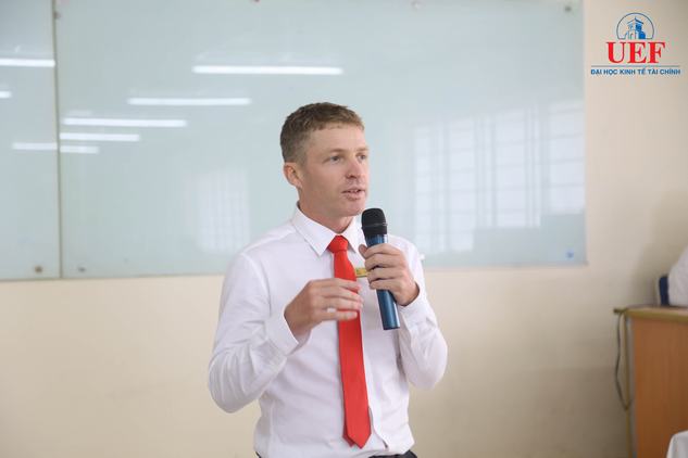 Cùng okviphoatdong okviphoatdong store khám phá “World Englishes”